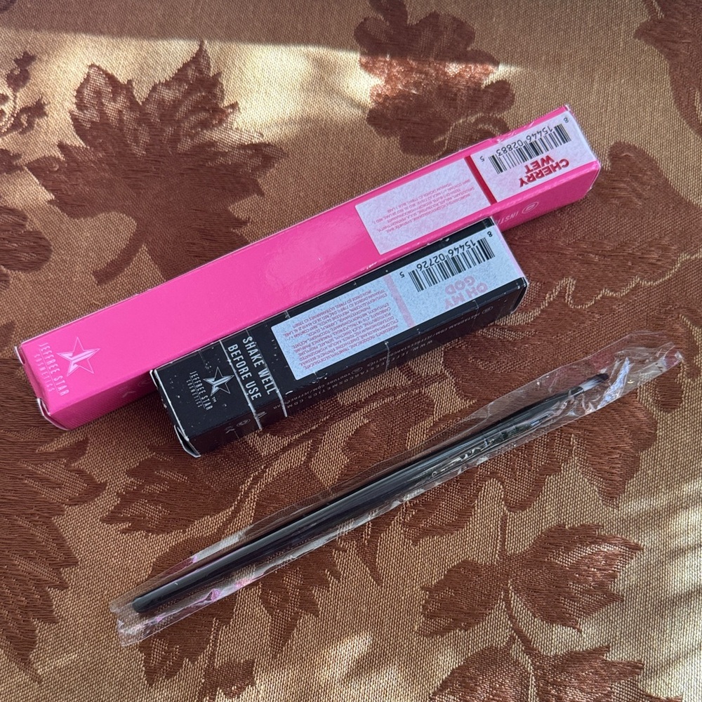 Jeffree Star Lip Bundle Velour Lipstick Oh My God + Cherry Wet Liner + Brush New - Picture 3 of 5